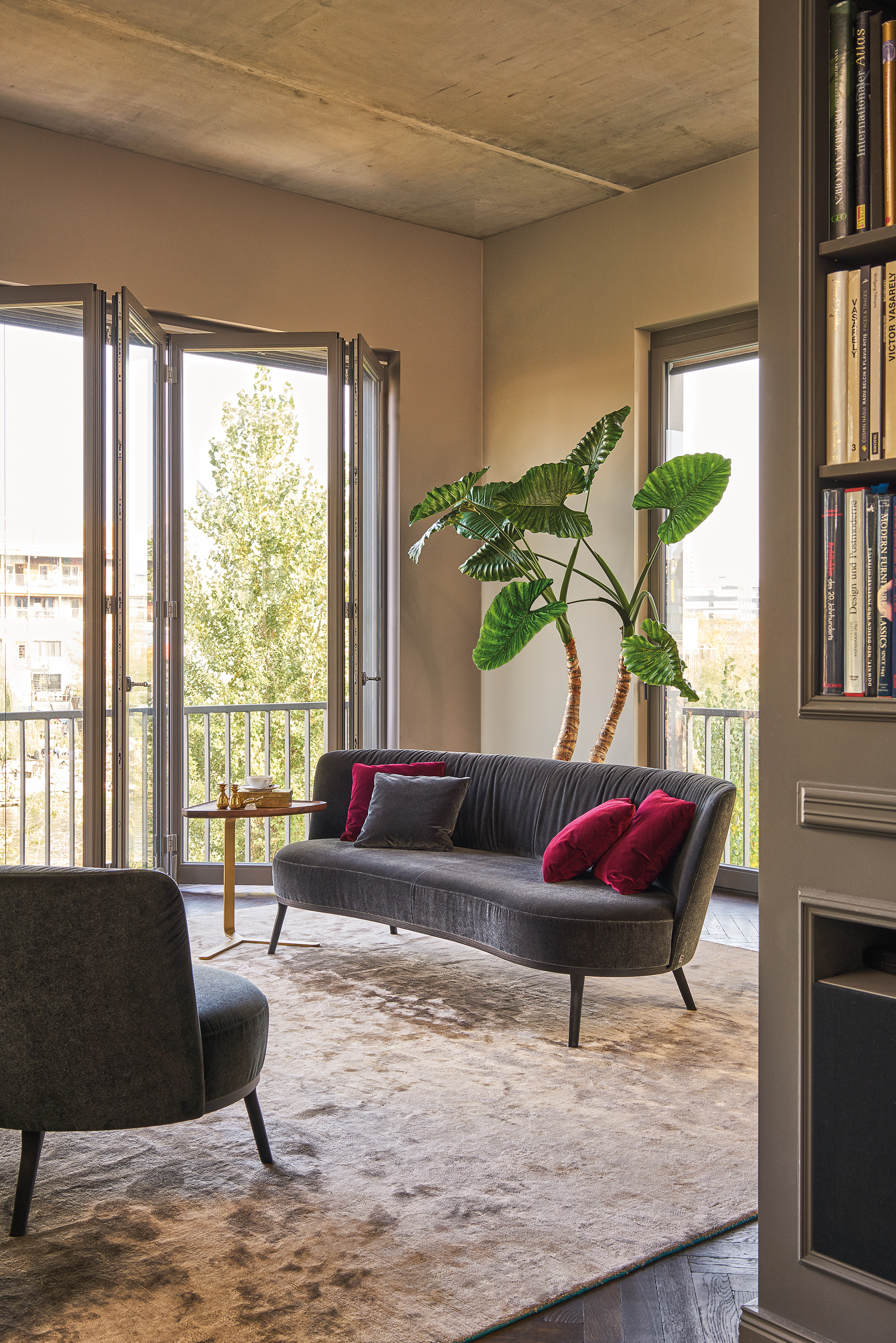 Polo Cocktail Sofa 2.jpg