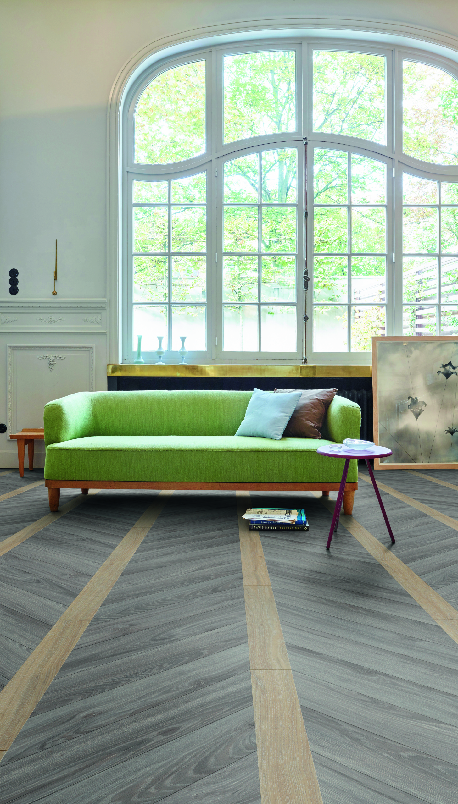 MO_109 Chevron Columns Contemporary_TR Blackjack Oak 22220 22937_ROOM_14569